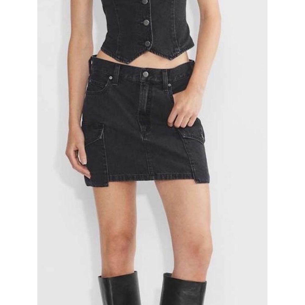 Denim Forum Aritzia The 90s Mid-Rise Cargo Mini Skirt Washed Black Size 26